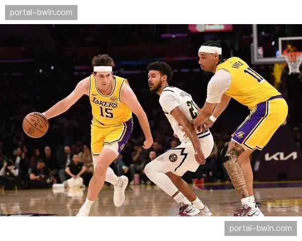 湖人里夫斯故意罚丢战术成功，自抢前场篮板完成绝平展现大心脏